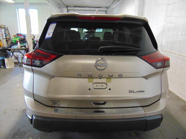 2025 Nissan Rogue AWD SL