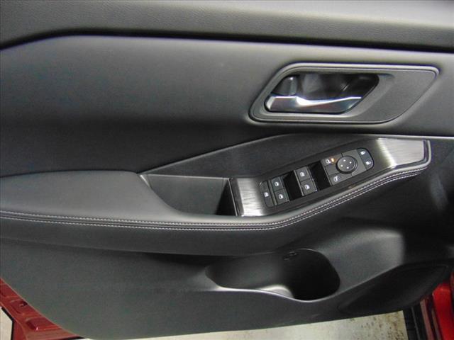 2025 Nissan Rogue AWD SV