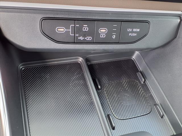 2025 Kia Carnival SX