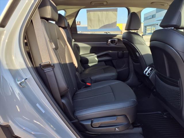 2025 Kia Sorento EX