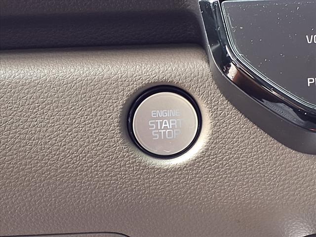 2025 Kia Carnival LXS