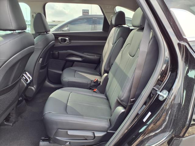 2025 Kia Sorento Hybrid EX