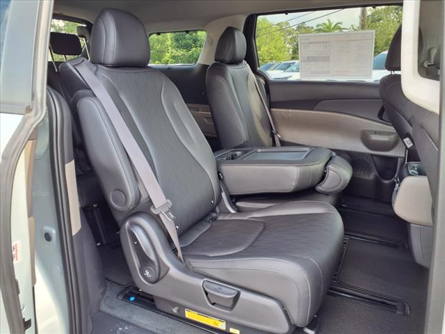 2025 Kia Carnival EX