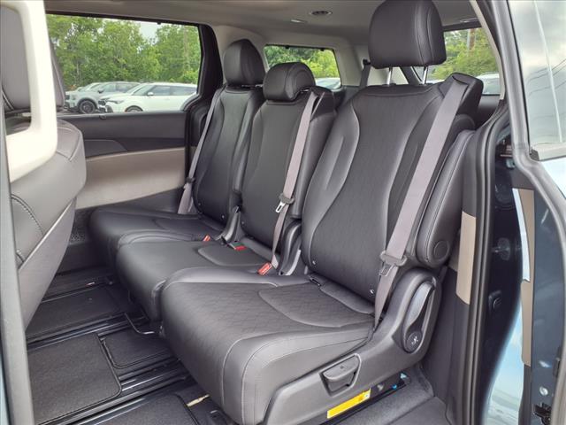 2025 Kia Carnival SX