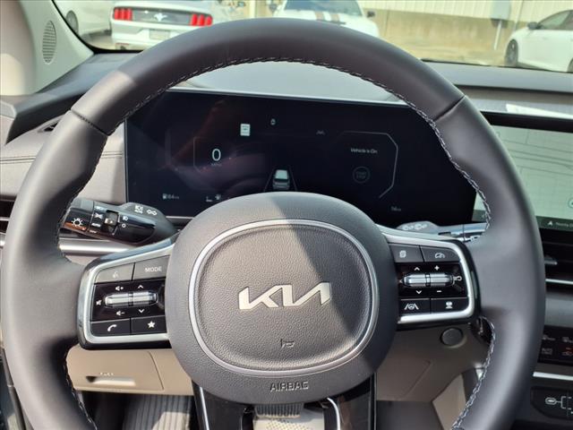 2025 Kia Carnival SX
