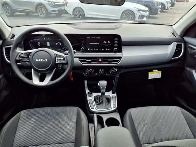 2025 Kia Seltos LX