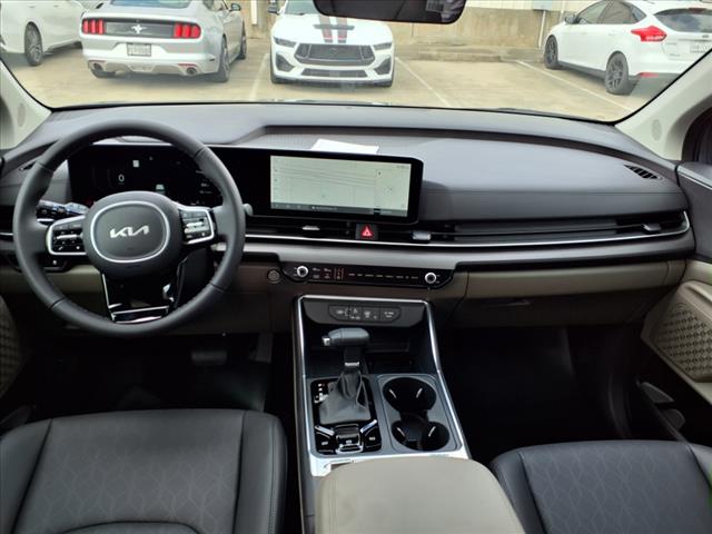 2025 Kia Carnival SX