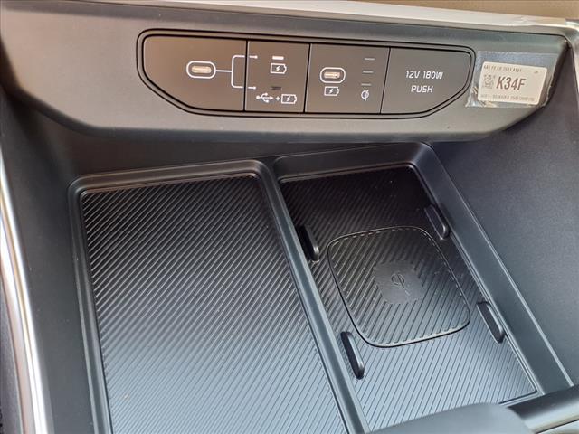2025 Kia Carnival EX