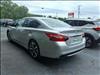 2017 Nissan Altima 2.5 SR - thumbnail 3