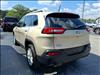 2015 Jeep Cherokee Latitude - thumbnail 4