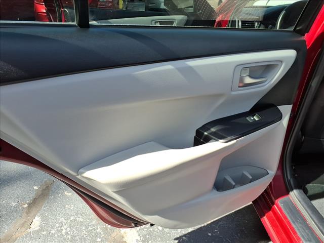 2015 Toyota Camry SE