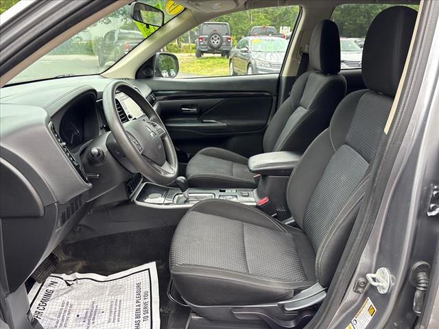 2019 Mitsubishi Outlander SE - Photo 11