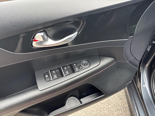 2020 Kia Forte GT - Photo 12
