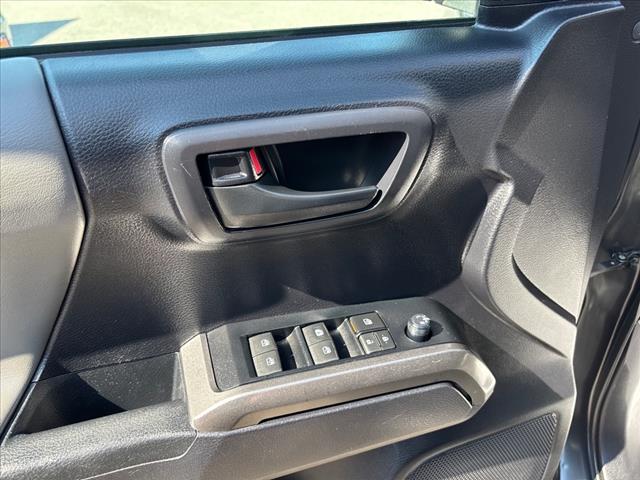 2020 Toyota Tacoma SR5 V6 - Photo 13