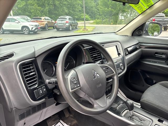 2019 Mitsubishi Outlander SE - Photo 13