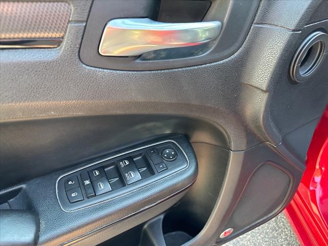 2016 Chrysler 300 S - Photo 14