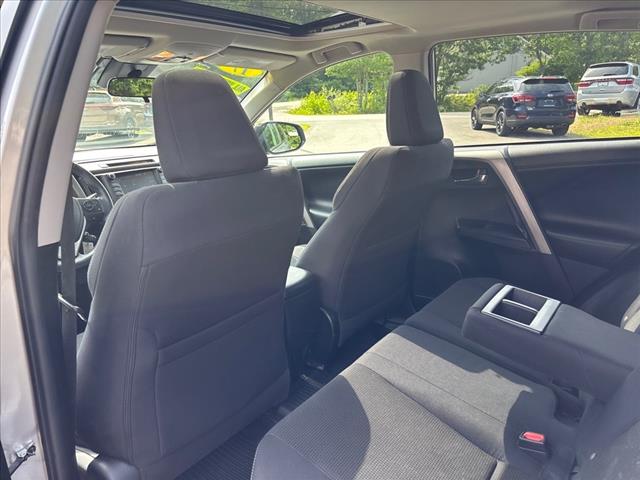 2017 Toyota RAV4 XLE - Photo 15