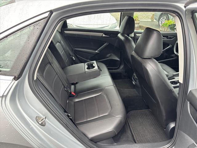 2021 Volkswagen Passat SE - Photo 16