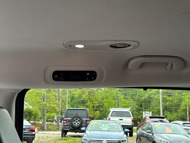 2022 Chrysler Pacifica Touring L - Photo 17