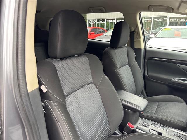 2019 Mitsubishi Outlander SE - Photo 20