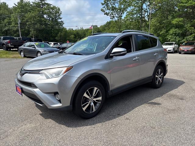 2017 Toyota RAV4 XLE - Photo 2
