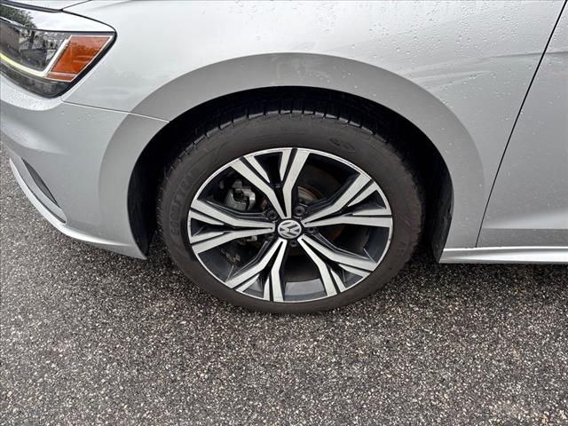2021 Volkswagen Passat SE - Photo 9