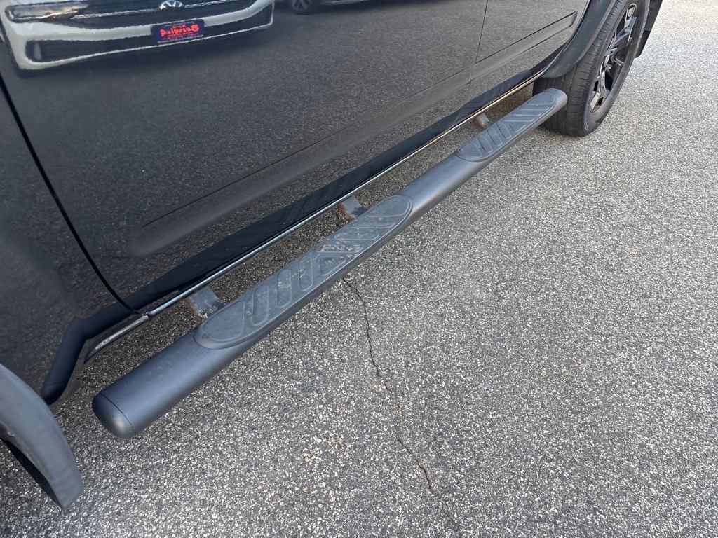 2020 Nissan Frontier SV photo 8