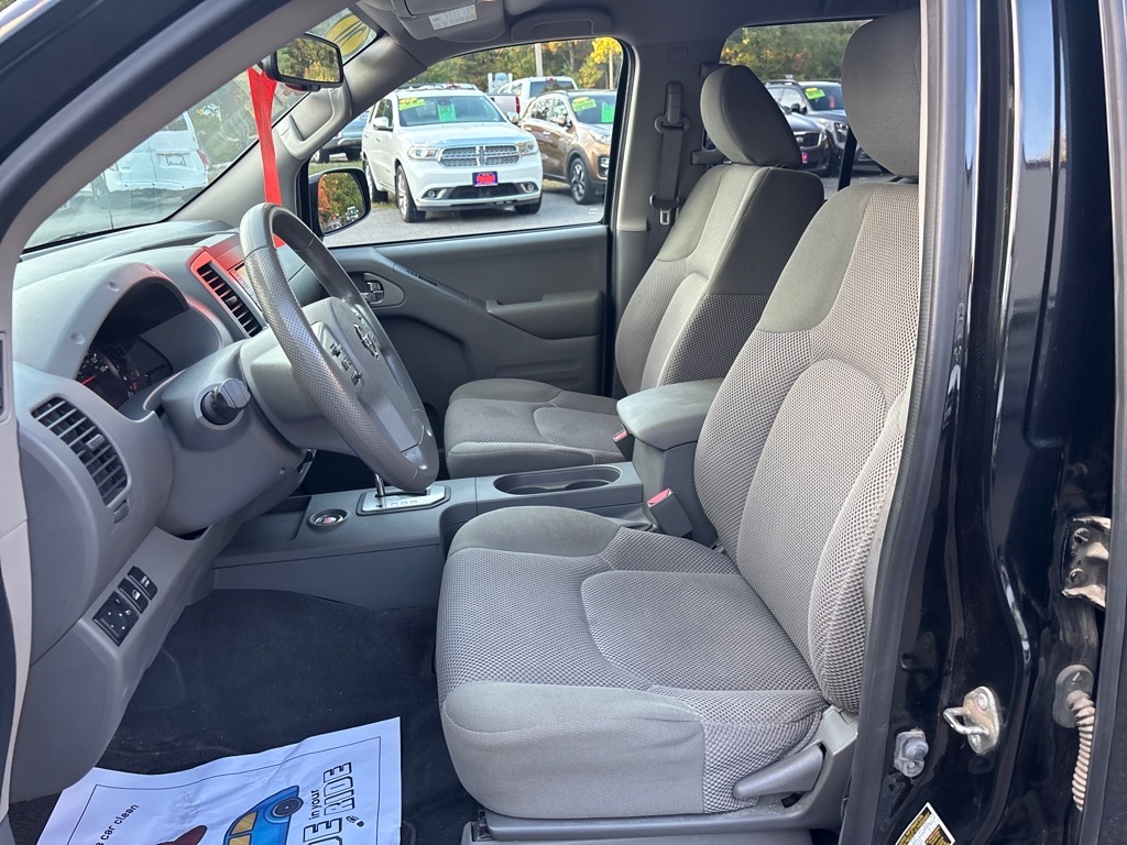 2020 Nissan Frontier SV photo 9
