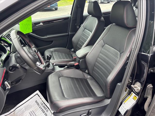 2017 Volkswagen Jetta 2.0T GLI