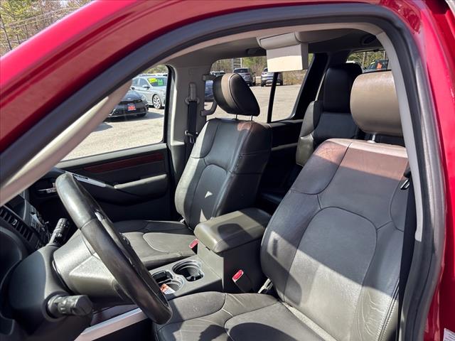 2012 Nissan Pathfinder LE