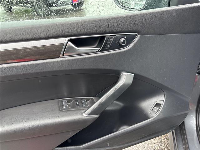 2017 Volkswagen Passat 1.8T SE
