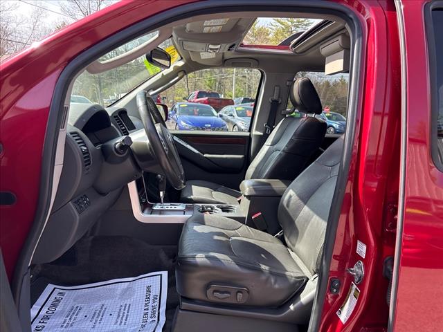 2012 Nissan Pathfinder LE