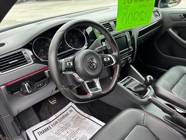 2017 Volkswagen Jetta 2.0T GLI