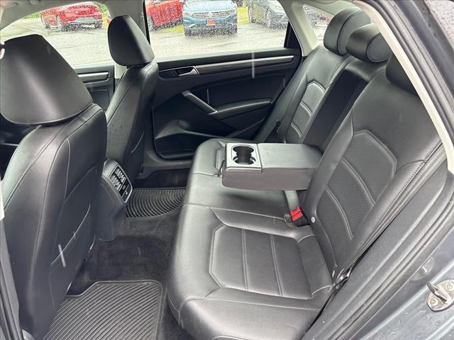 2017 Volkswagen Passat 1.8T SE