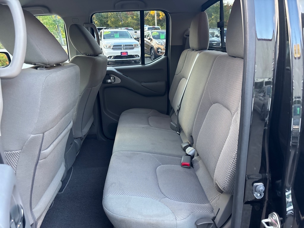 2020 Nissan Frontier SV photo 13