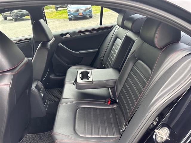 2017 Volkswagen Jetta 2.0T GLI