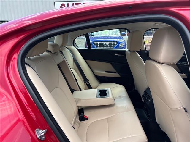 2017 Jaguar XE 35t Premium