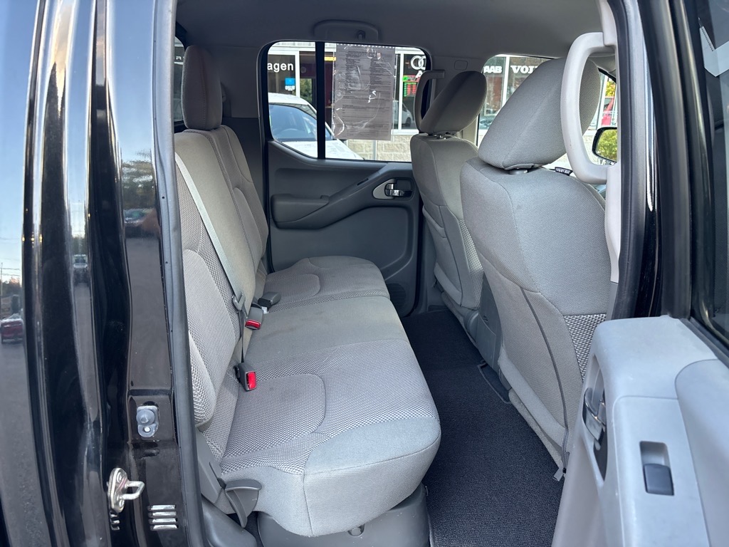 2020 Nissan Frontier SV photo 15