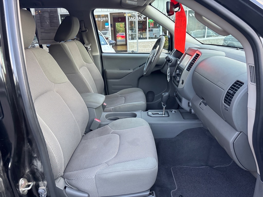 2020 Nissan Frontier SV photo 16