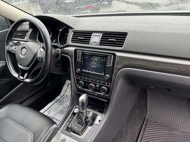 2017 Volkswagen Passat 1.8T SE