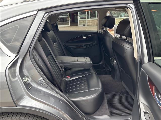 2017 INFINITI QX50 Base