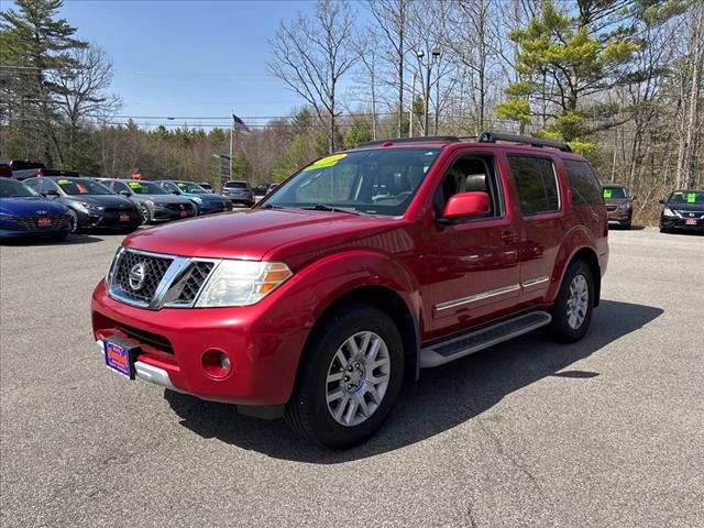 2012 Nissan Pathfinder LE