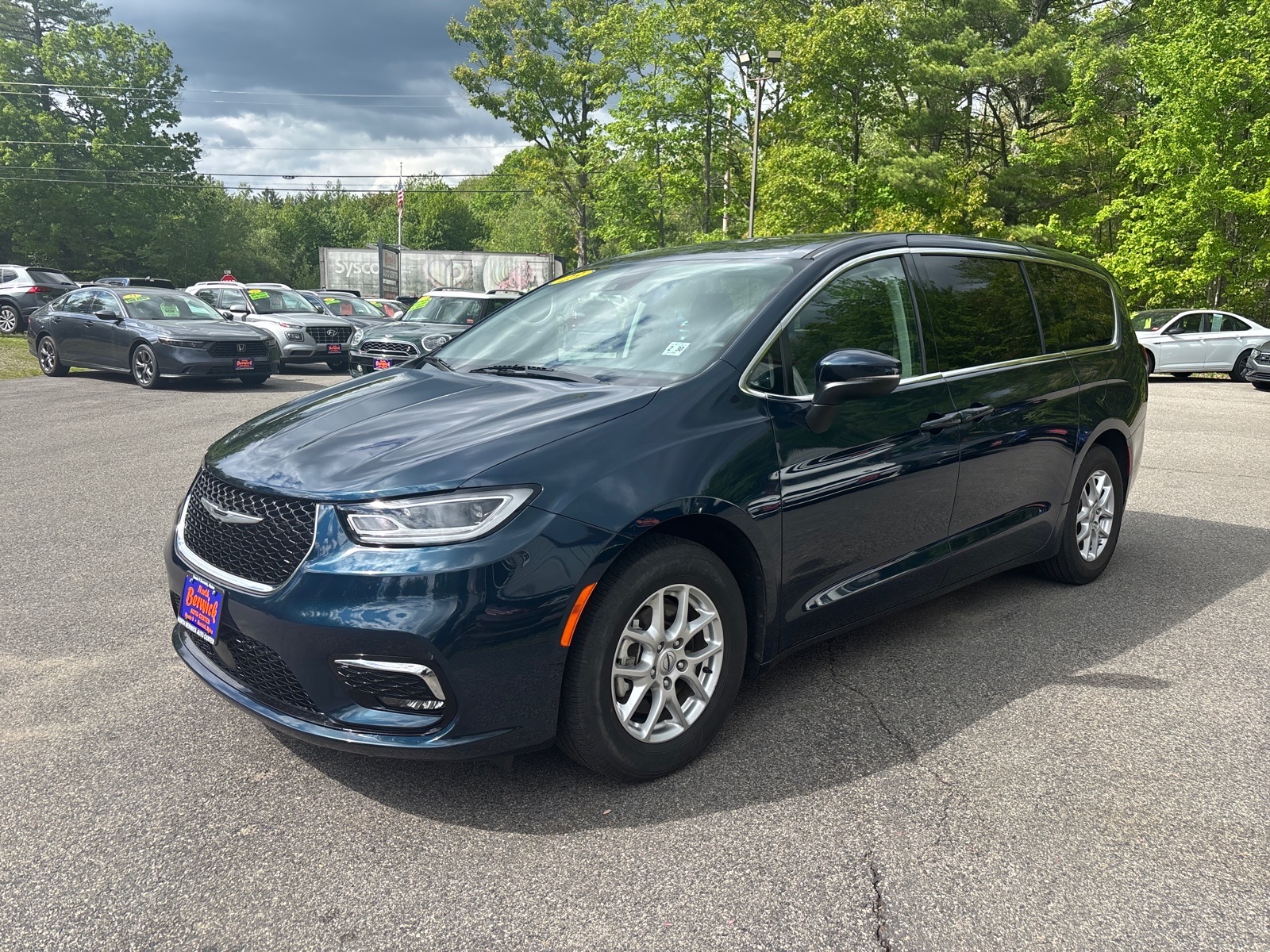 Vehicle Image 2