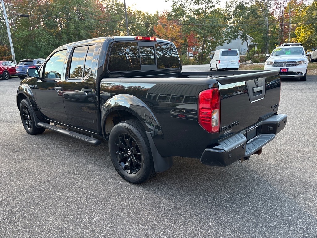 2020 Nissan Frontier SV photo 2