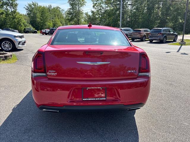 2016 Chrysler 300 S