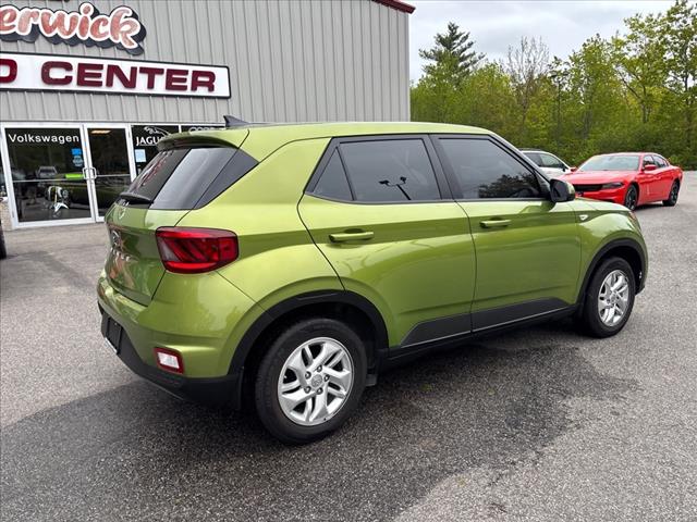 2022 Hyundai VENUE SE
