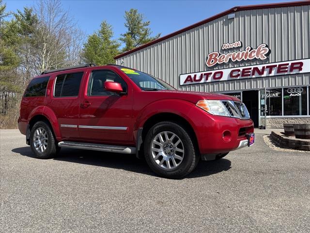 2012 Nissan Pathfinder LE
