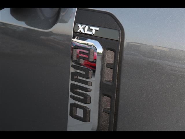 2025 Ford F-250 Super Duty XLT