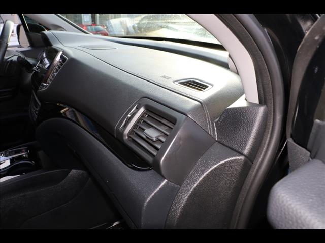 2021 Honda Pilot Touring w/Rear Captain