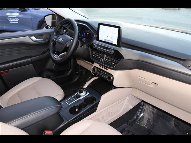 2022 Ford Escape Hybrid Titanium Hybrid